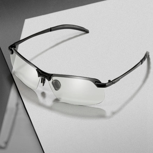 Photochromic Sunglasses With Polarized Lens