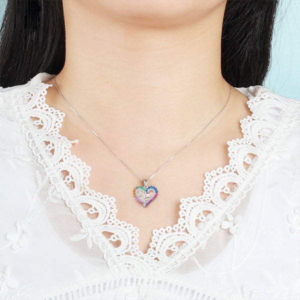 Cute, Chic, Fashion-forward, Giftable