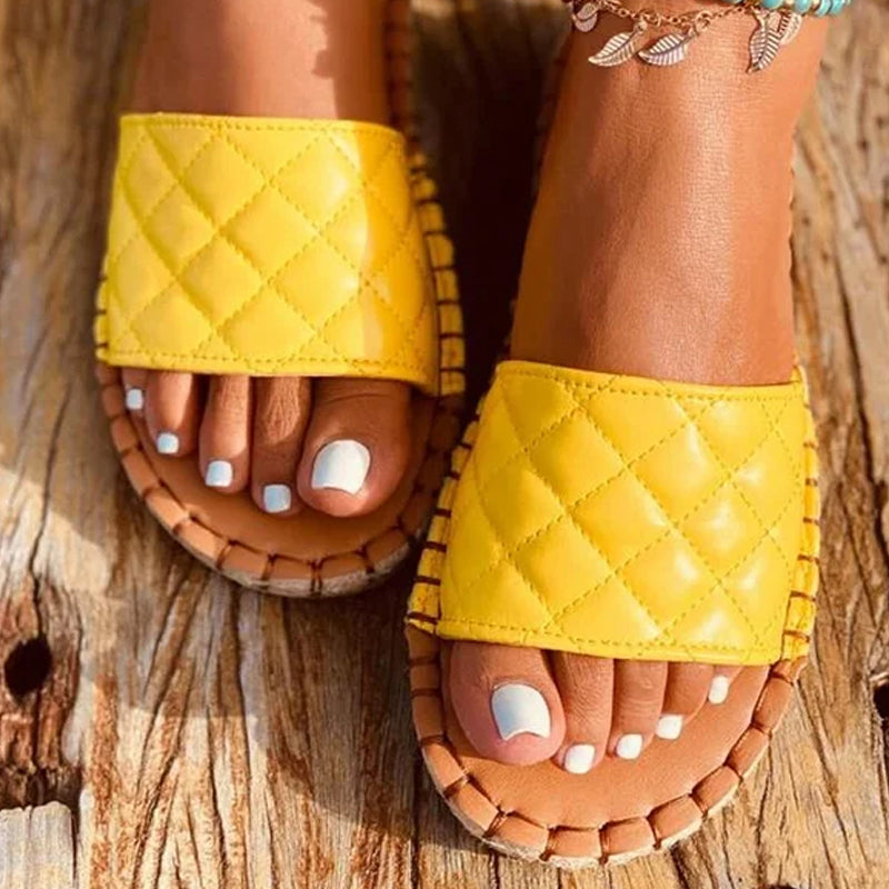 Women's PU Plaid Flat Slippers